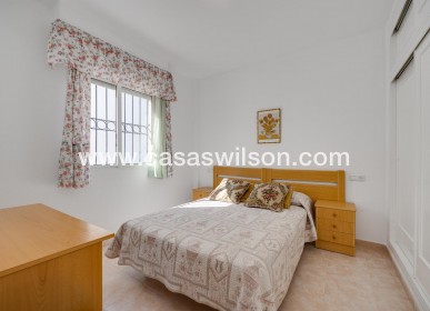 Sale - Bungalow - Torrevieja - Costa Blanca
