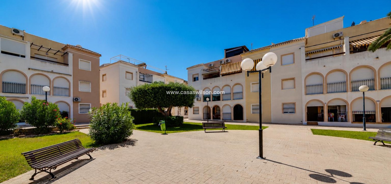 Sale - Bungalow - Torrevieja - Costa Blanca