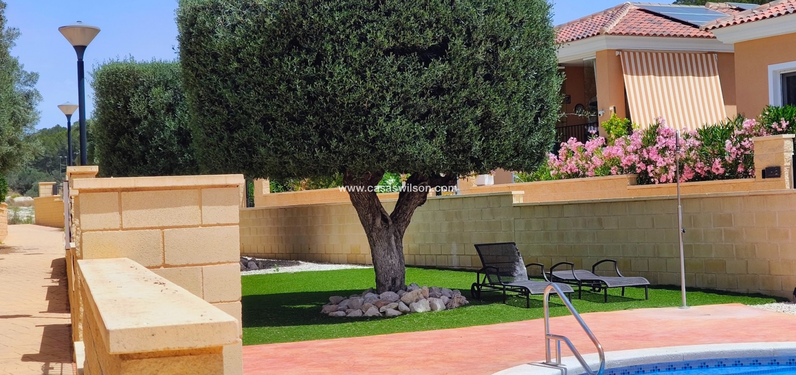 Sale - Villa - La Romana - Inland