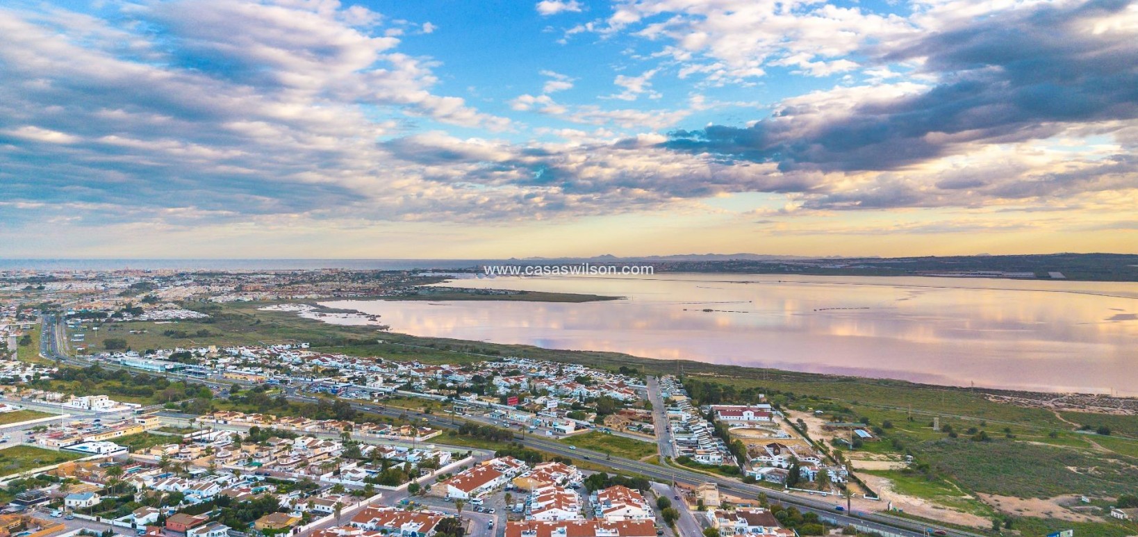 Sale - Bungalow - Torrevieja - El chaparral
