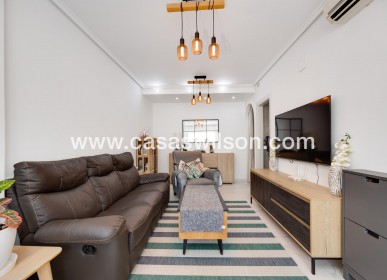 Sale - Townhouse - Torrevieja - Aguas Nuevas