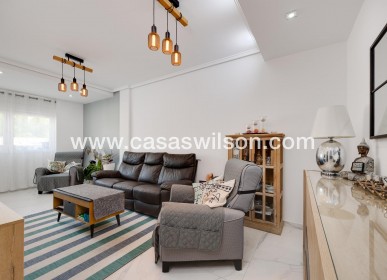 Sale - Townhouse - Torrevieja - Aguas Nuevas