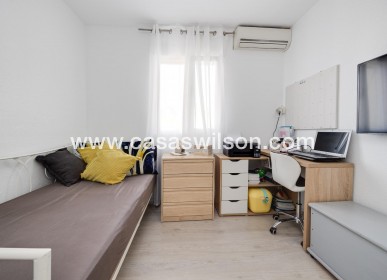Sale - Townhouse - Torrevieja - Aguas Nuevas
