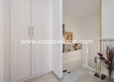 Sale - Townhouse - Torrevieja - Aguas Nuevas