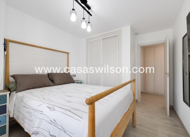 Sale - Townhouse - Torrevieja - Aguas Nuevas