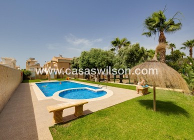 Sale - Townhouse - Torrevieja - Aguas Nuevas