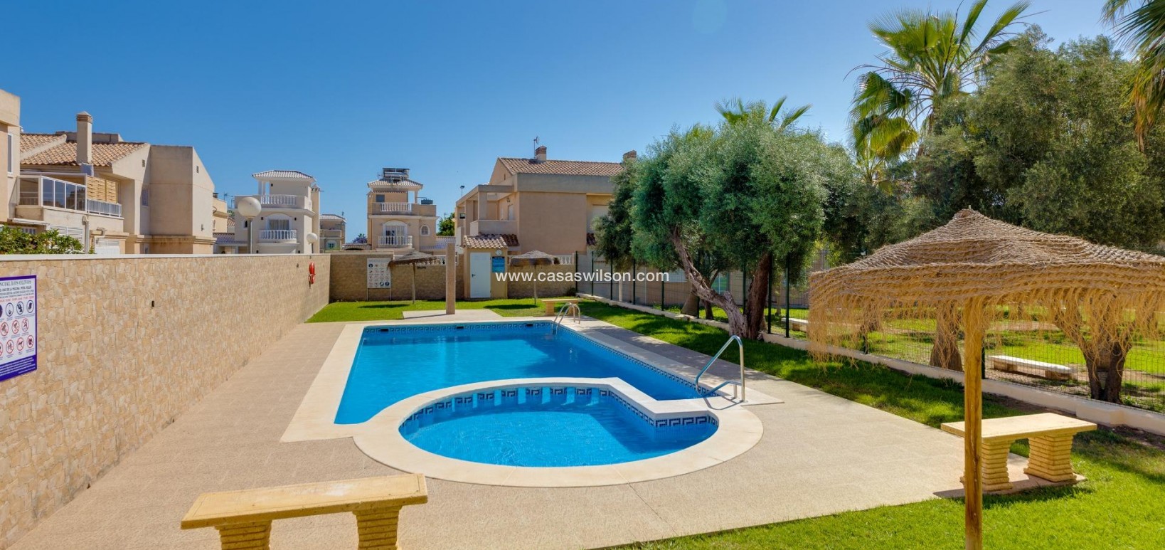 Sale - Townhouse - Torrevieja - Aguas Nuevas