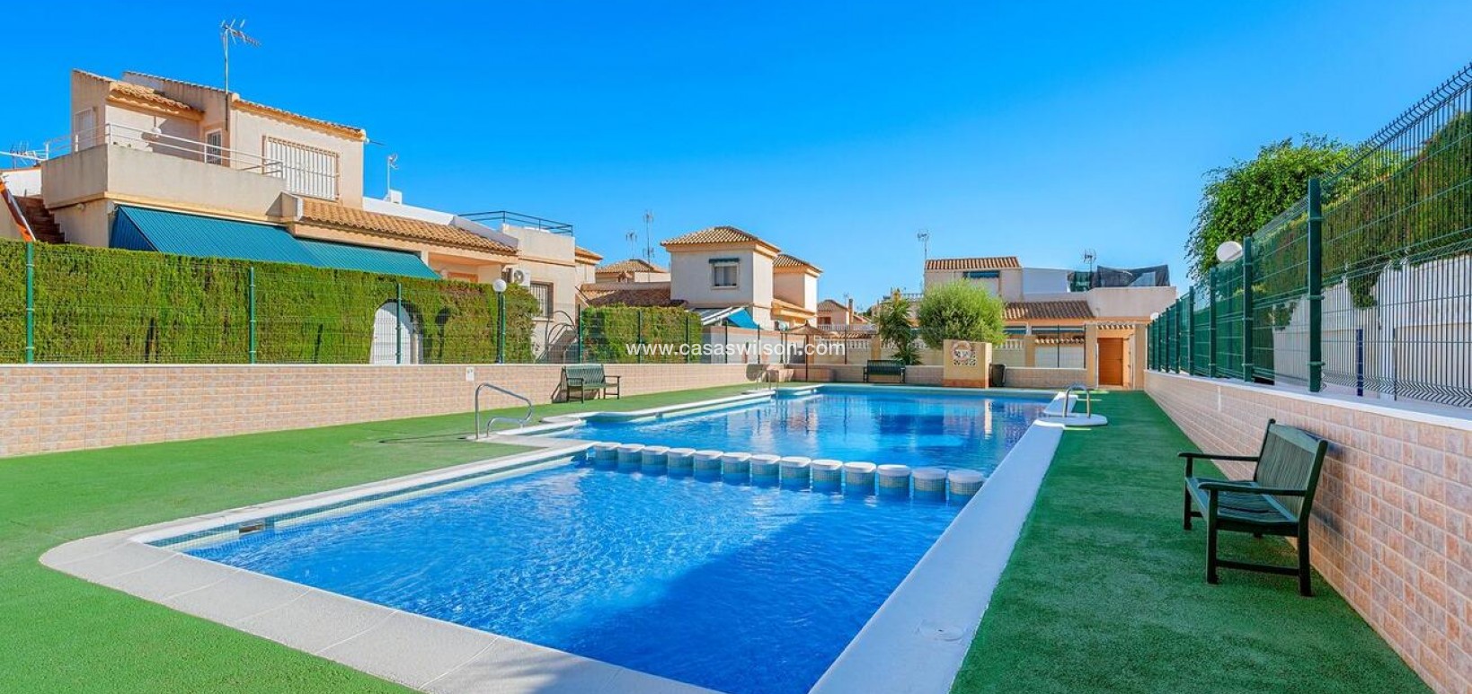 Venta - Bungalow - Torrevieja - Los Balcones