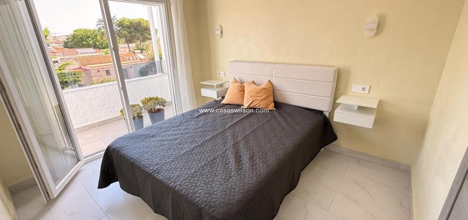 Sale - Townhouse - Torrevieja - Calas blanca