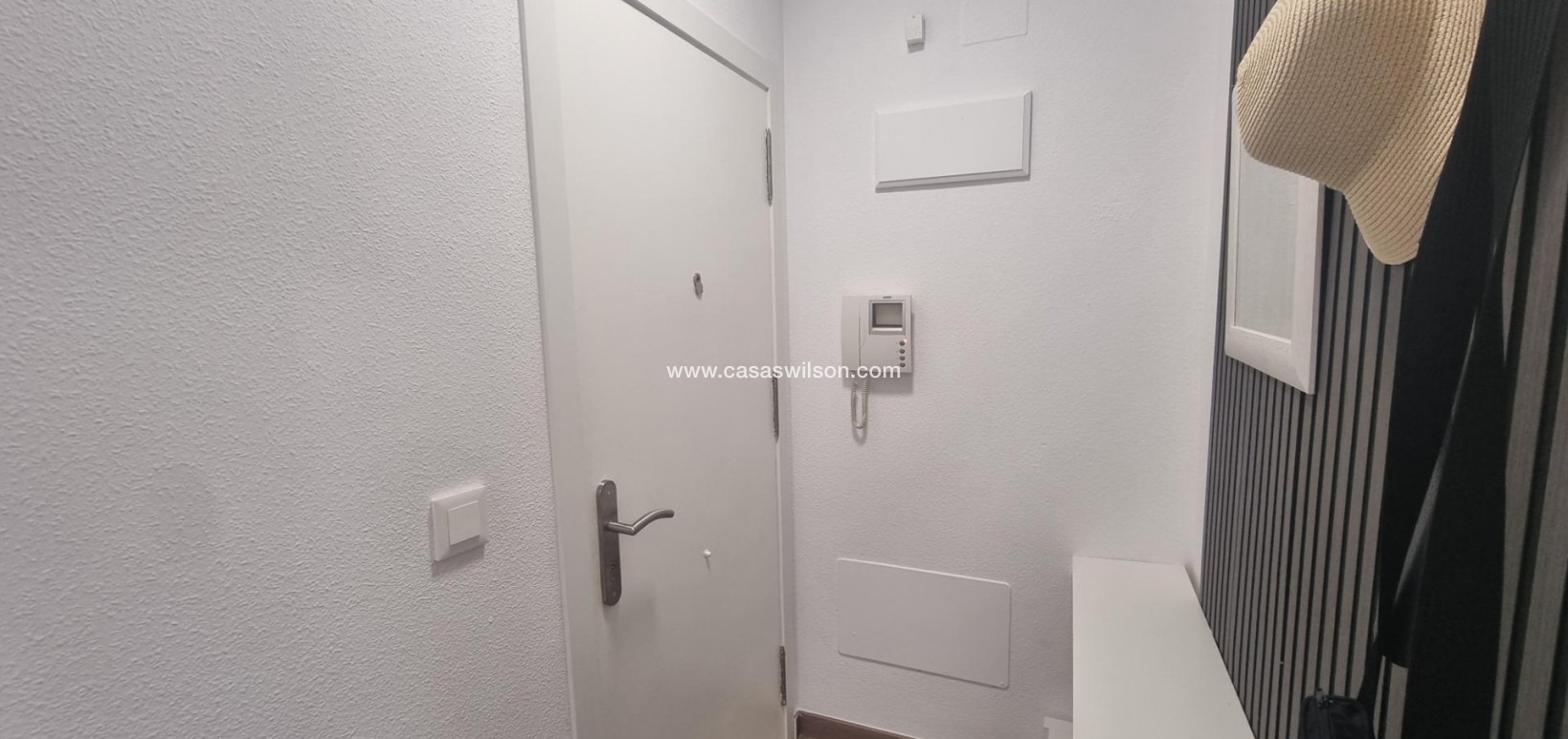 Bestaande bouw - Appartement - Torrevieja - Estacion De Autobuses