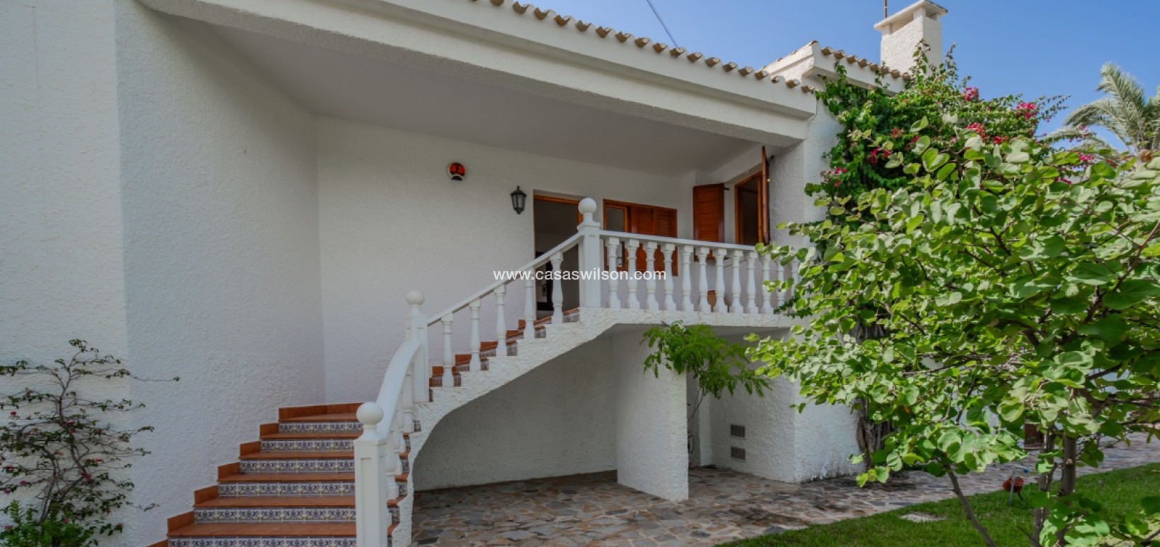 Sale - Villa - Cabo Roig