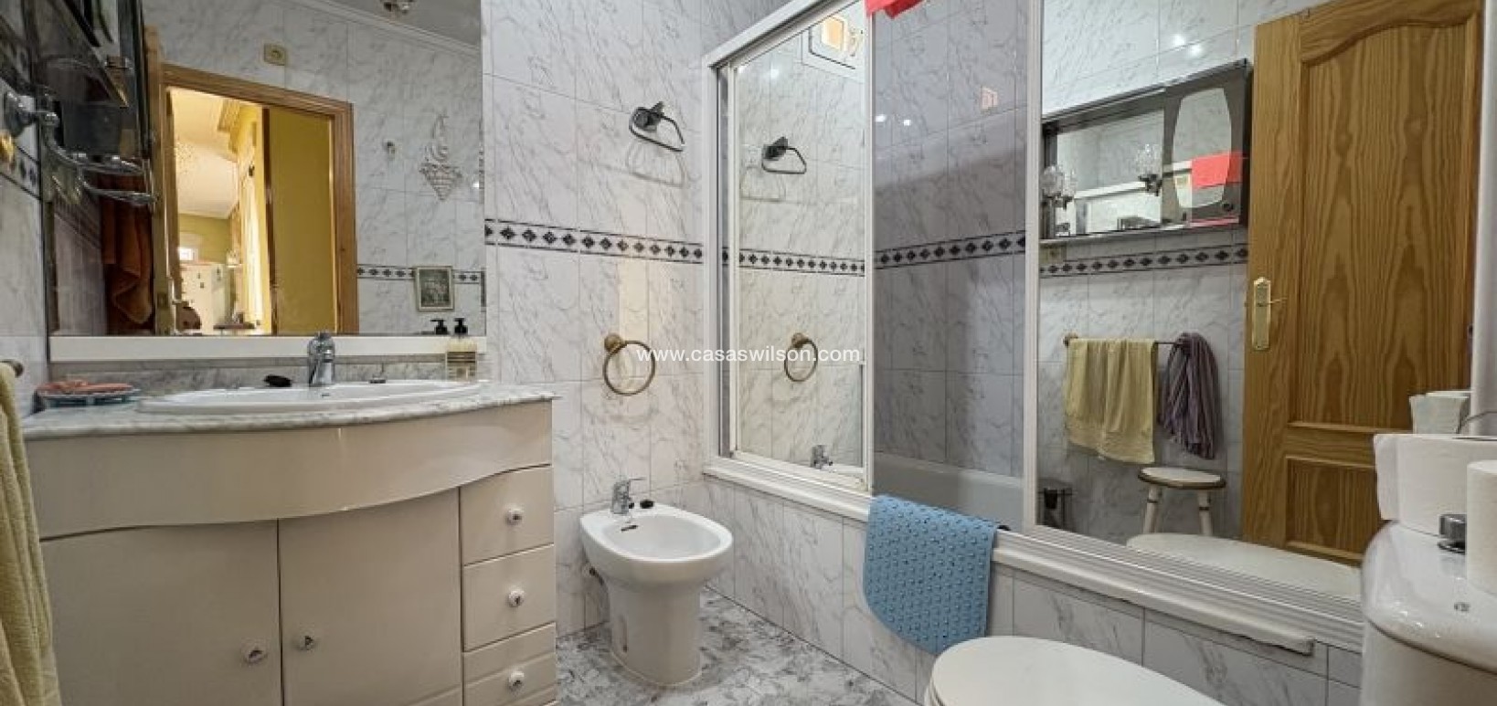 Sale - Apartment - Torrevieja - Costa Blanca