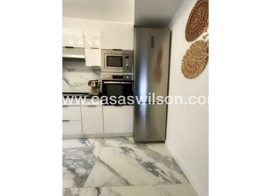 Sale - Apartment - Torrevieja - Centro