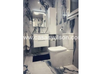 Sale - Apartment - Torrevieja - Centro