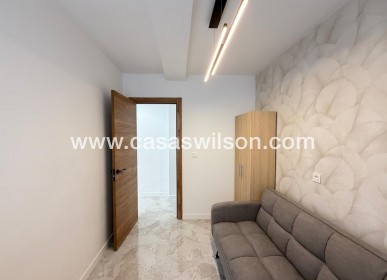 Sale - Appartement - Torrevieja - Estacion De Autobuses