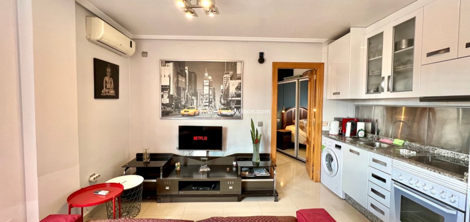 Sale - Apartment - Torrevieja - Centro
