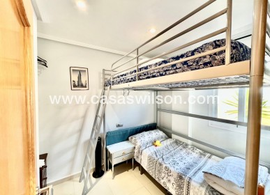 Sale - Apartment - Torrevieja - Centro