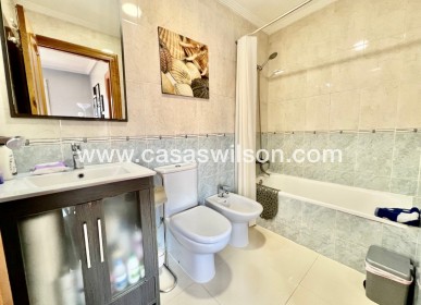 Sale - Apartment - Torrevieja - Centro