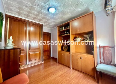 Sale - Apartment - Torrevieja - Centro