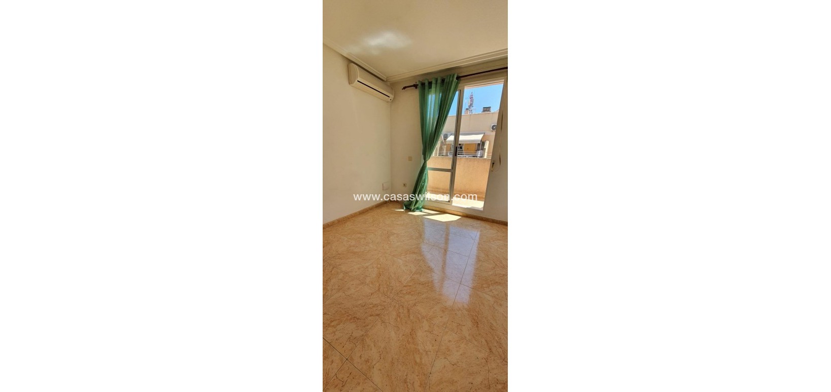 Sale - Apartment - Torrevieja - Centro