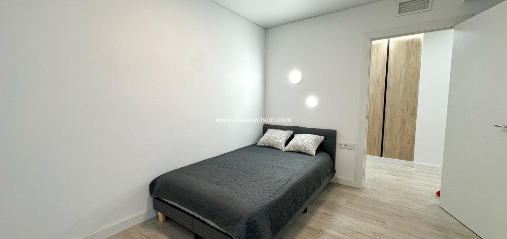 Sale - Apartment - Torrevieja - Costa Blanca
