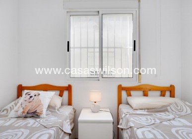 Sale - Apartment - Torrevieja - Centro