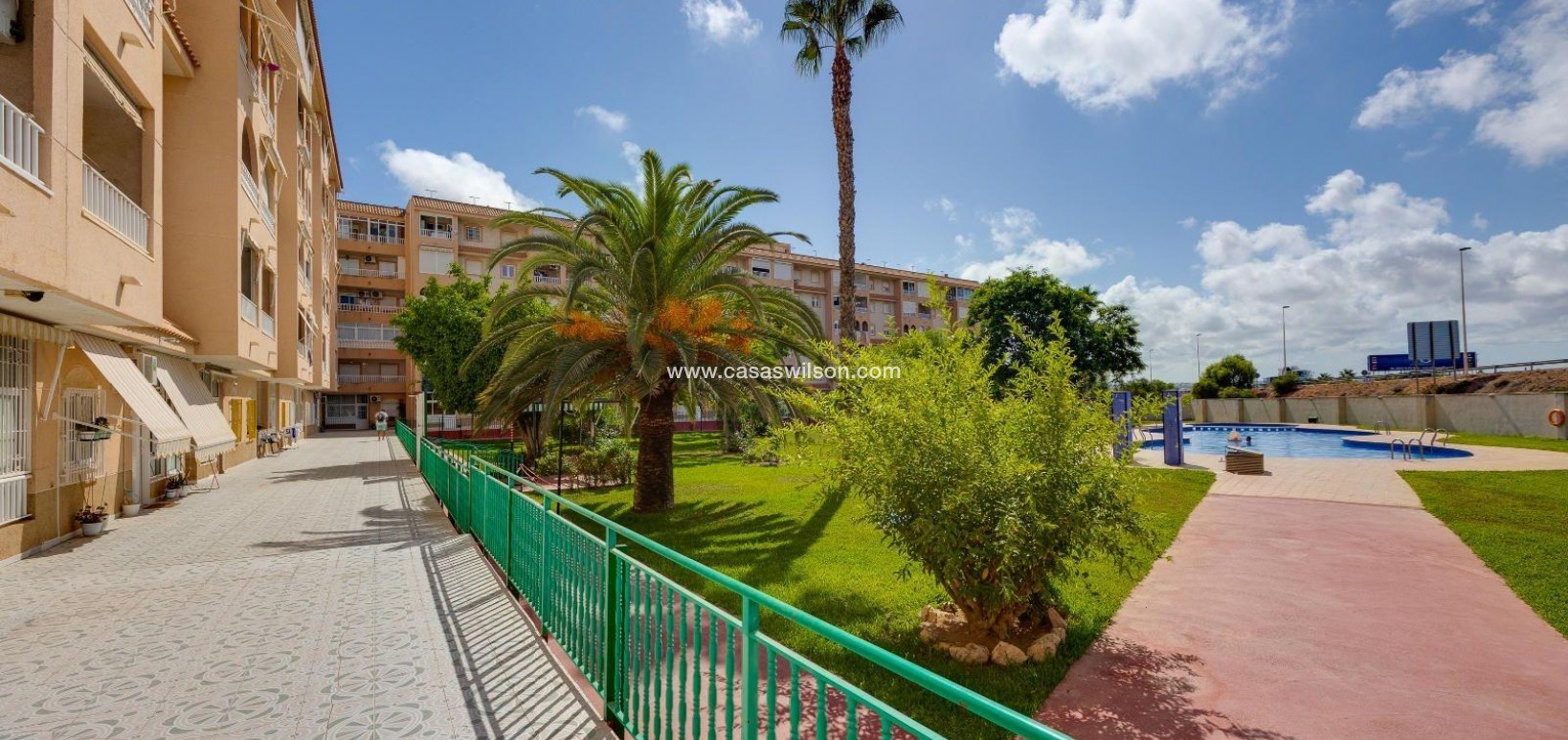Sale - Apartment - Torrevieja - Centro