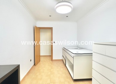 Sale - Apartment - Torrevieja - Centro