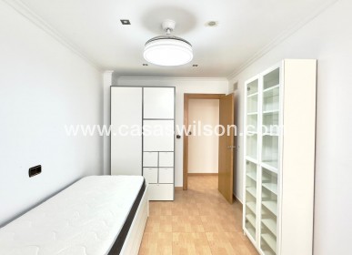 Sale - Apartment - Torrevieja - Centro