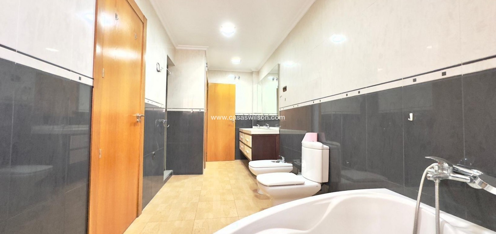 Sale - Apartment - Torrevieja - Centro