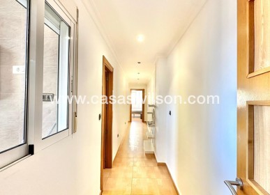 Sale - Apartment - Torrevieja - Centro