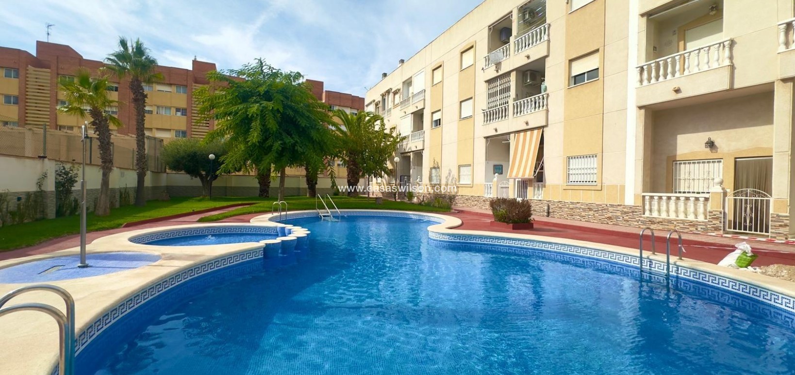 Bestaande bouw - Appartement - Torrevieja - Estacion De Autobuses