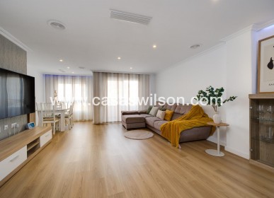 Sale - Apartment - Torrevieja - Centro