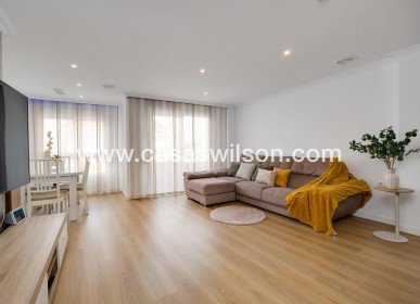 Sale - Apartment - Torrevieja - Centro