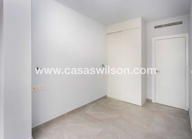 Bestaande bouw - Appartement - Torrevieja - CENTRE PLAYA DEL CURA LAS PISCINAS
