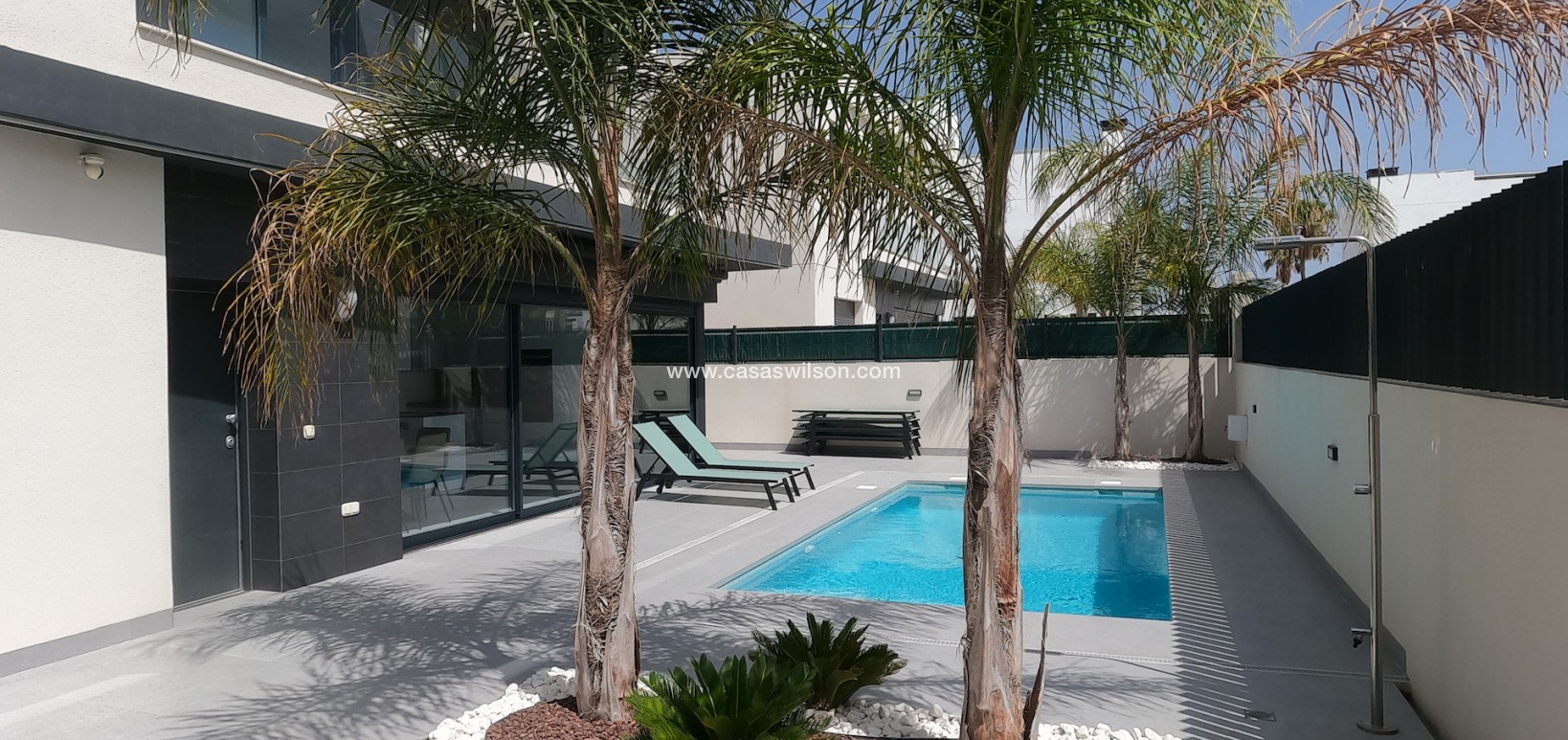 Sale - Villa - Algorfa - La Finca Golf