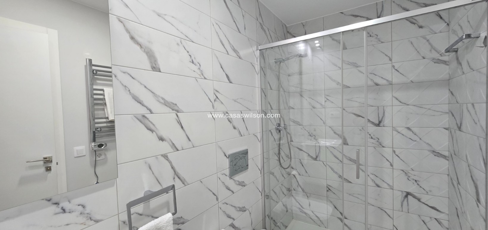 Venta - Apartment / Flat * - Orihuela Costa - Villamartín *