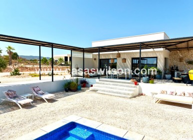 Venta - Chalet - Pinoso