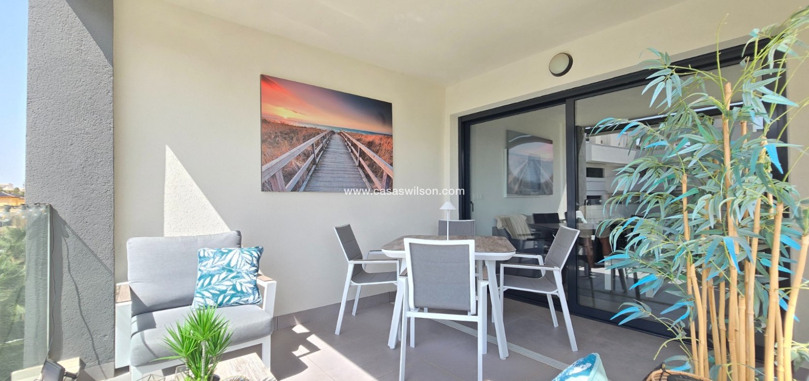 Sale - Apartment / Flat * - Orihuela Costa - Villamartín *