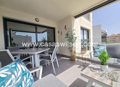 Sale - Apartment / Flat * - Orihuela Costa - Villamartín *