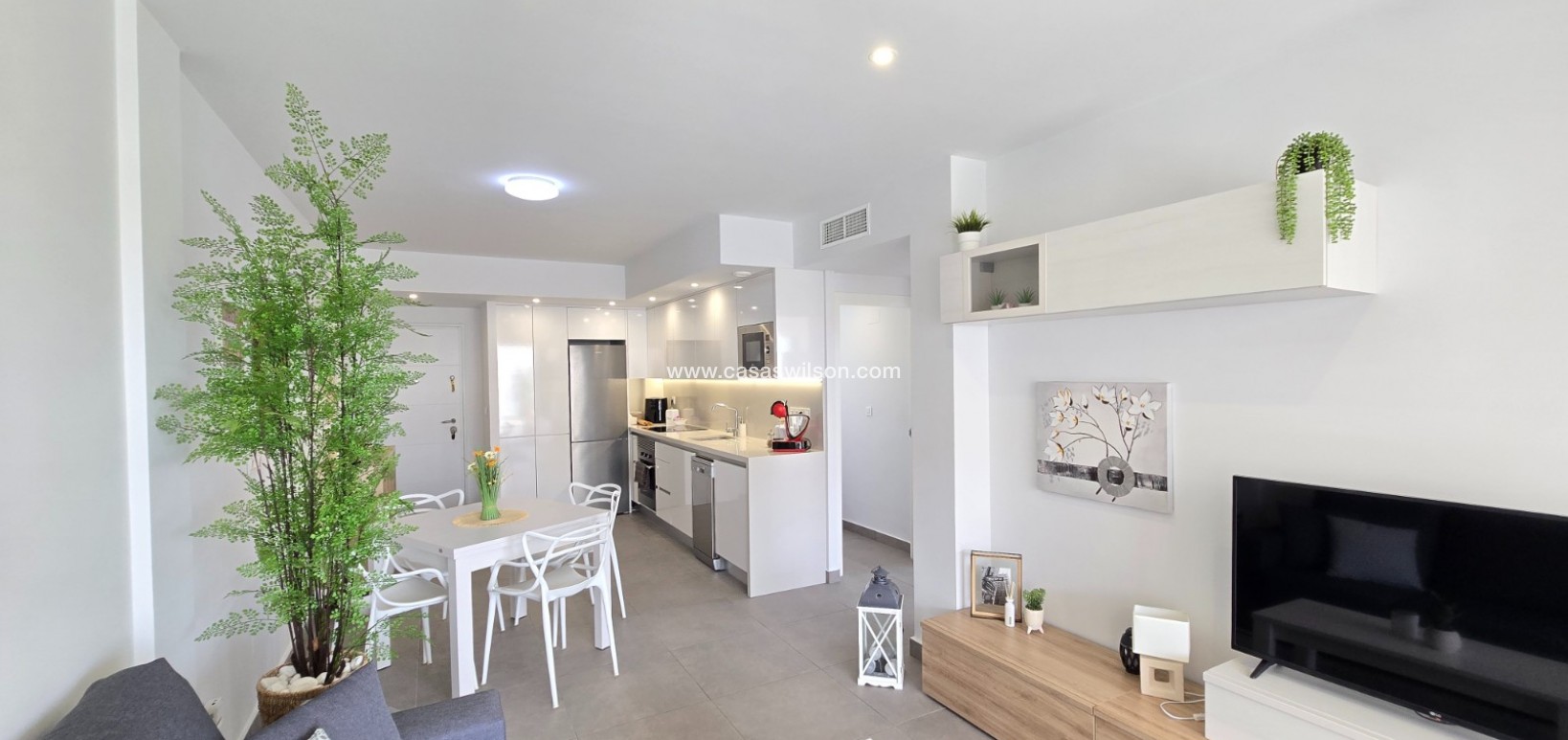 Sale - Apartment / Flat * - Orihuela Costa - Villamartín *