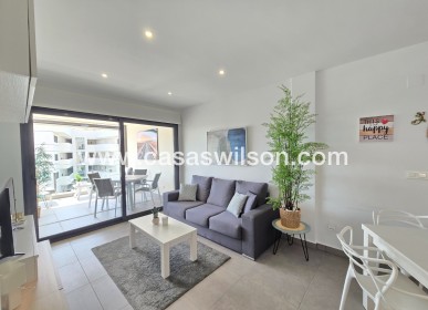 Sale - Apartment / Flat * - Orihuela Costa - Villamartín *