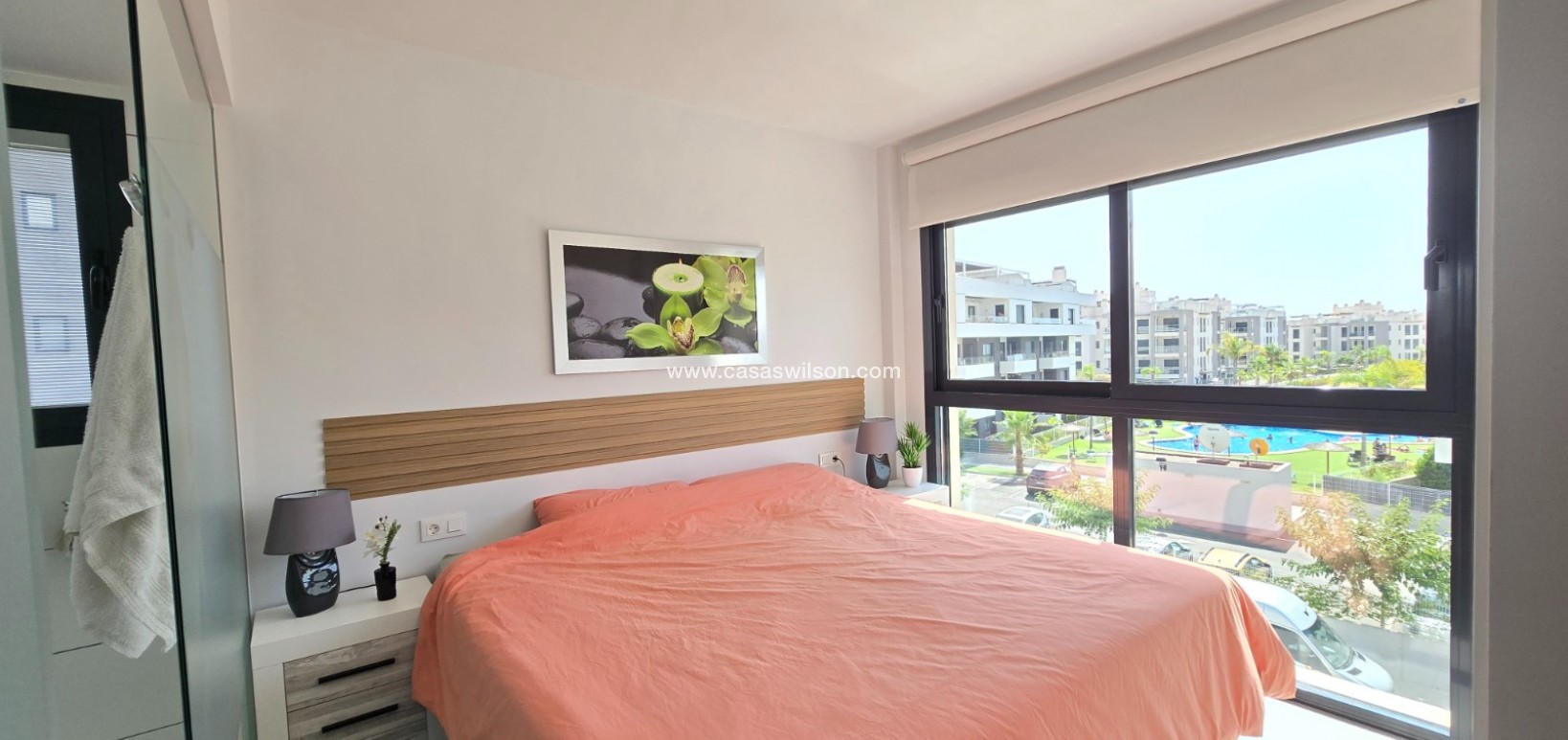 Sale - Apartment / Flat * - Orihuela Costa - Villamartín *