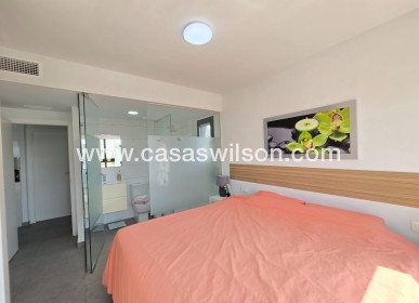 Sale - Apartment / Flat * - Orihuela Costa - Villamartín *