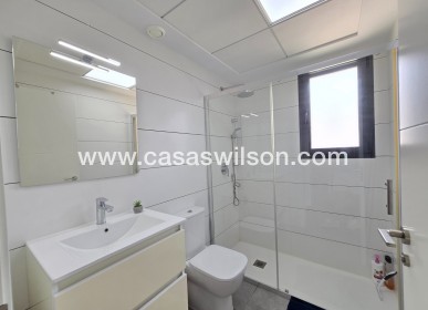 Sale - Apartment / Flat * - Orihuela Costa - Villamartín *