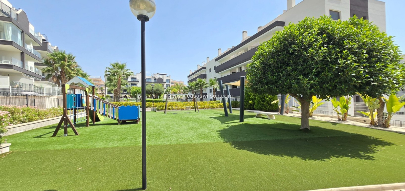 Sale - Apartment / Flat * - Orihuela Costa - Villamartín *