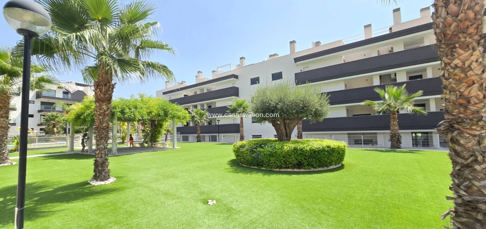 Sale - Apartment / Flat * - Orihuela Costa - Villamartín *