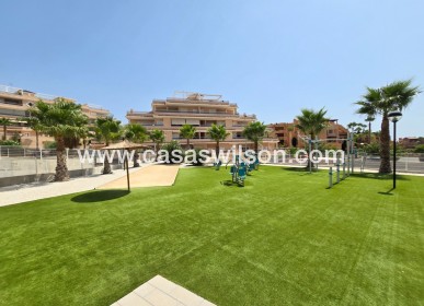 Sale - Apartment / Flat * - Orihuela Costa - Villamartín *