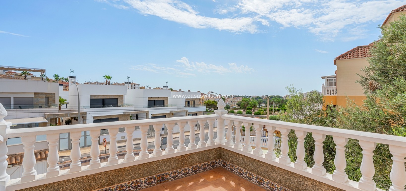 Sale - Villa - Orihuela Costa - El Galan