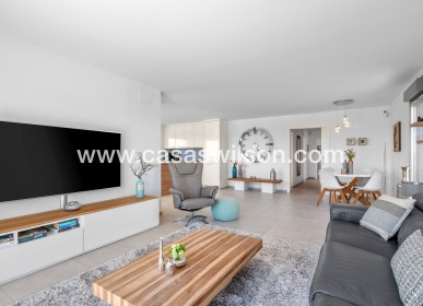 Bestaande bouw - Villa - La Marina